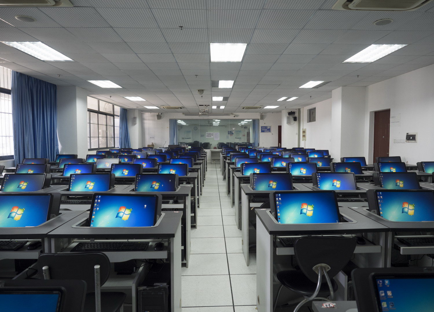计算机教室